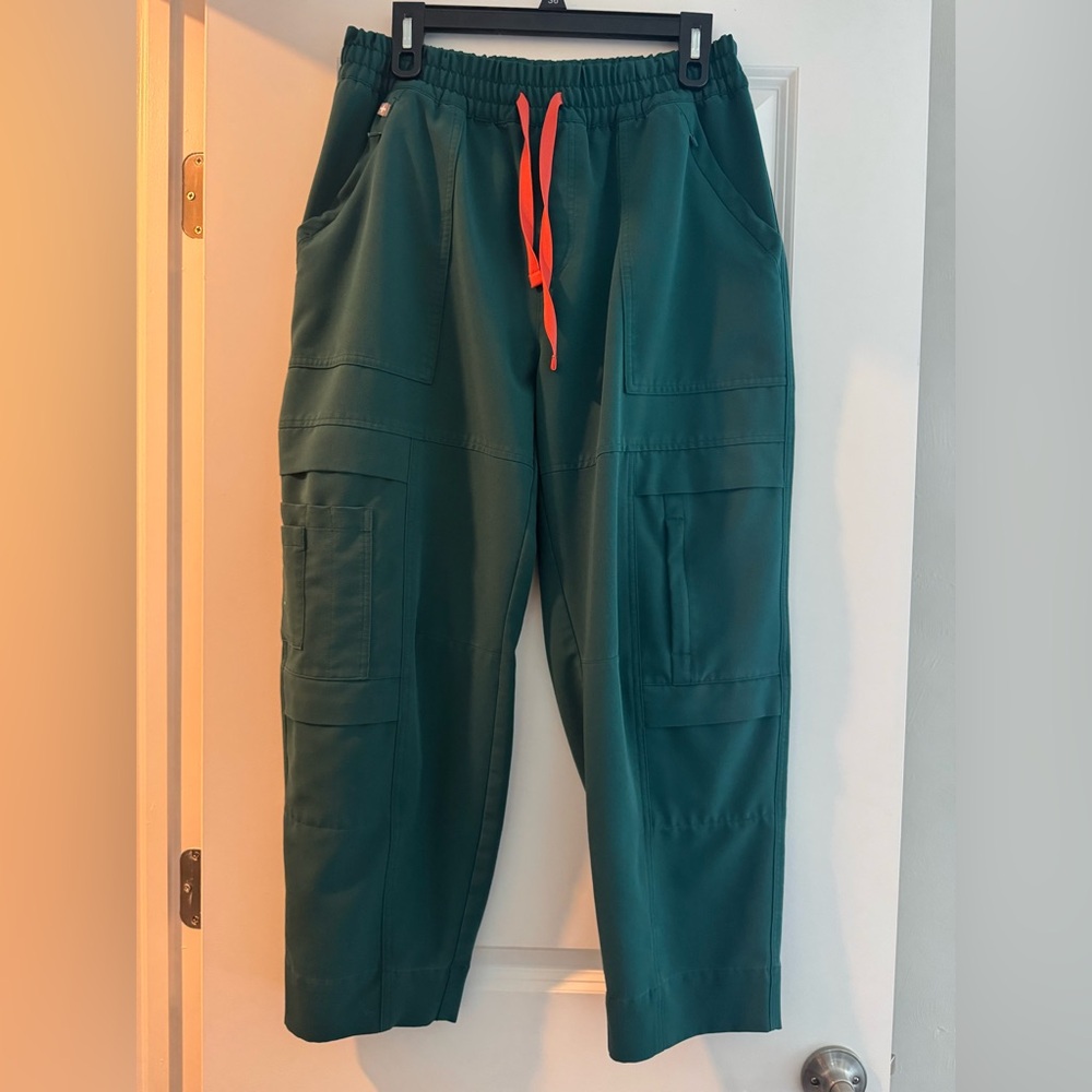 FIGS Forrest Green 23 pocket barrel scrub pants